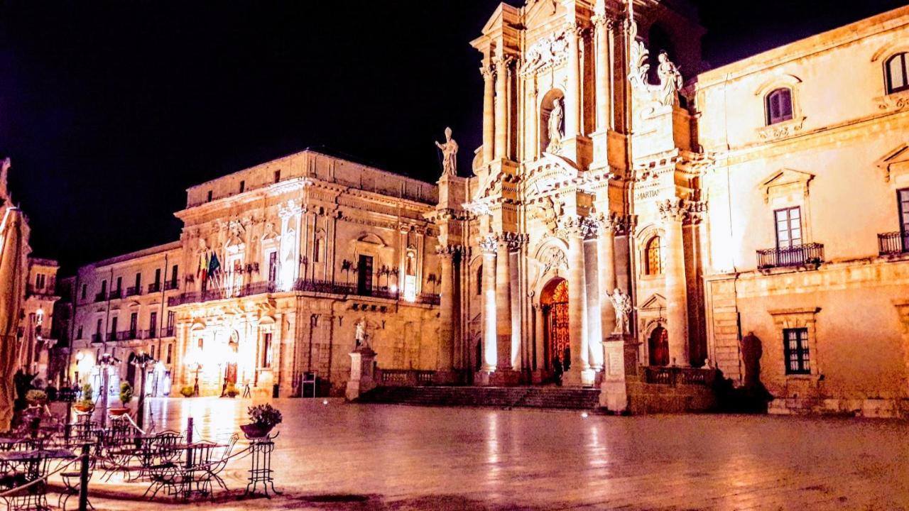 Elegante Appartamento In Palazzo Storico Ortigia Сиракузы Экстерьер фото