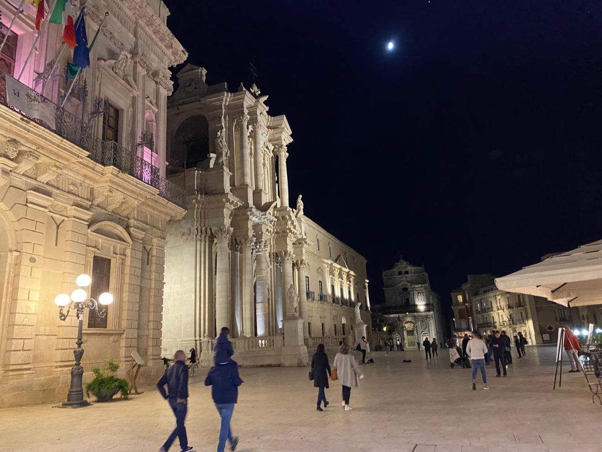 Elegante Appartamento In Palazzo Storico Ortigia Сиракузы Экстерьер фото