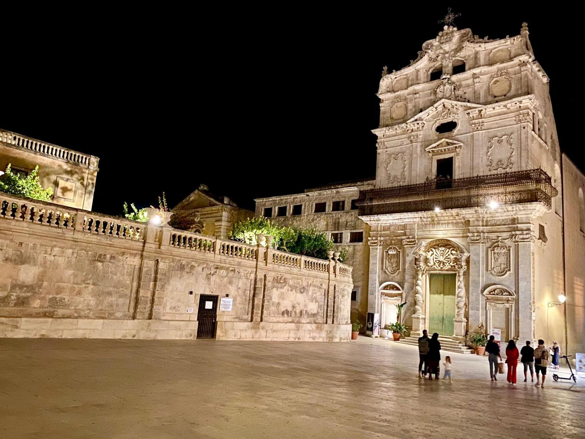 Elegante Appartamento In Palazzo Storico Ortigia Сиракузы Экстерьер фото